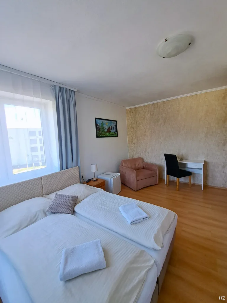 Dvojlôžková izba Comfort – Penzión Alcorso Banská Bystrica