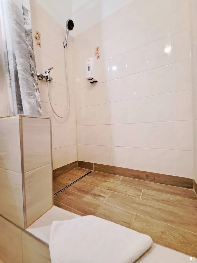 Dvojlôžková izba Comfort – Penzión Alcorso Banská Bystrica