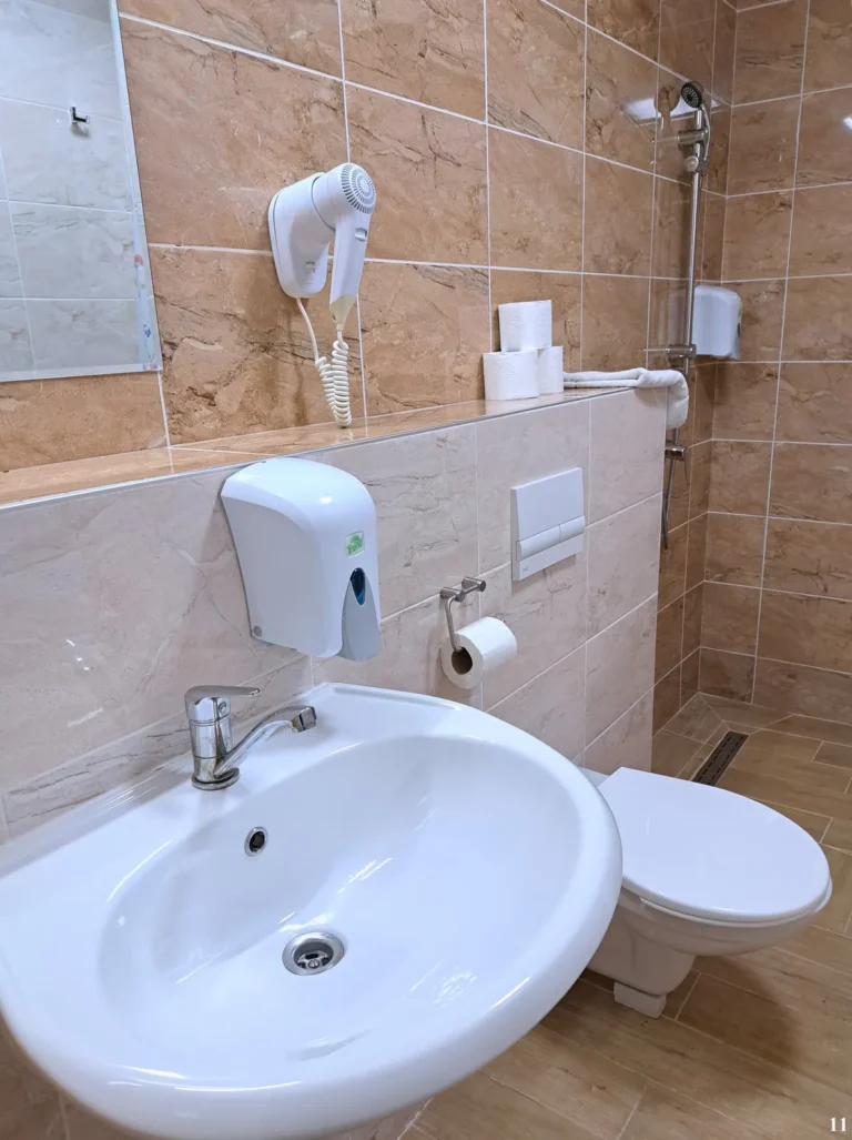 Dvojlôžková izba Comfort – Penzión Alcorso Banská Bystrica