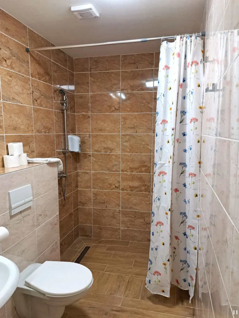 Dvojlôžková izba Comfort – Penzión Alcorso Banská Bystrica