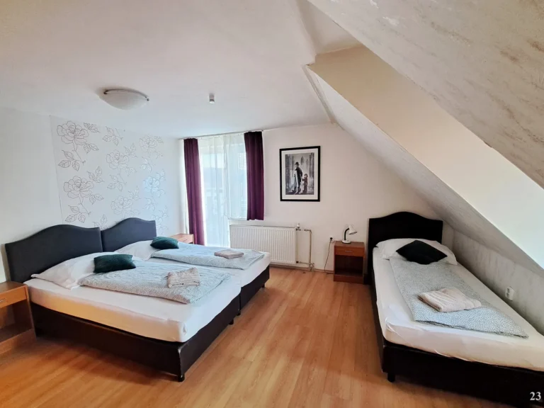 Trojlôžková izba – Penzión Alcorso Banská Bystrica