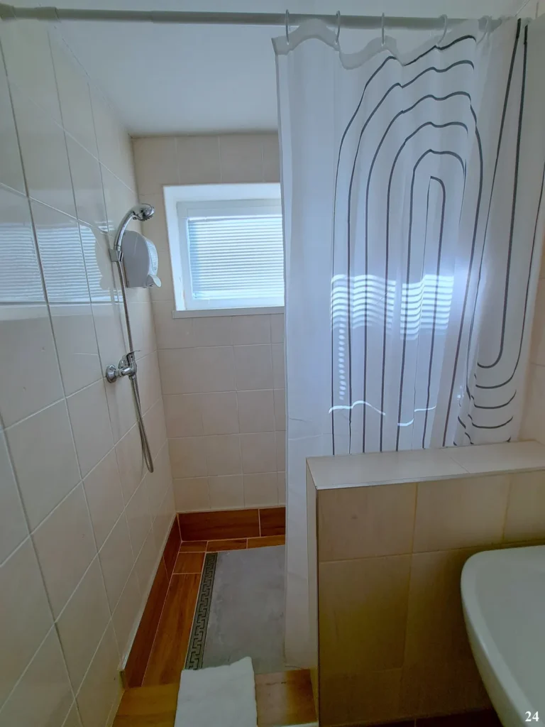 Štvorlôžková izba Duplex – Penzión Alcorso Banská Bystrica